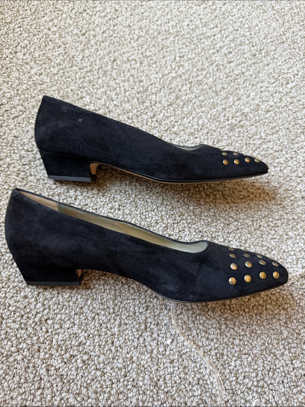 Vintage 70s 80s Florence Studio Studded Gold Kitten Heels Black Pump 7 - Picture 6 of 8